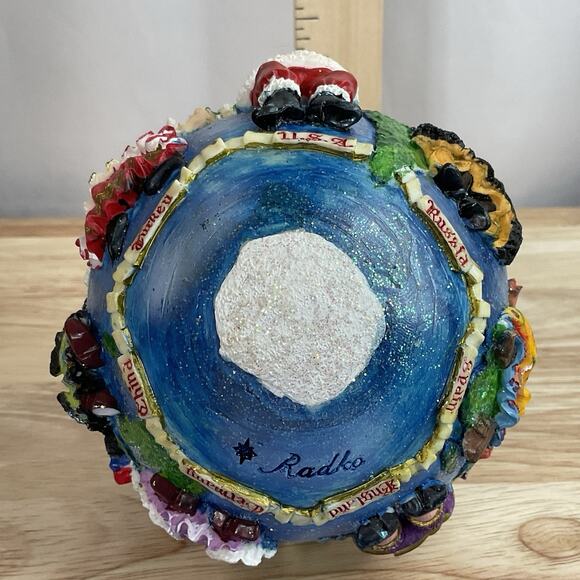 Christopher Radko Christmas Ornament - Santa's Around the World II - 2001 - Picture 8 of 12